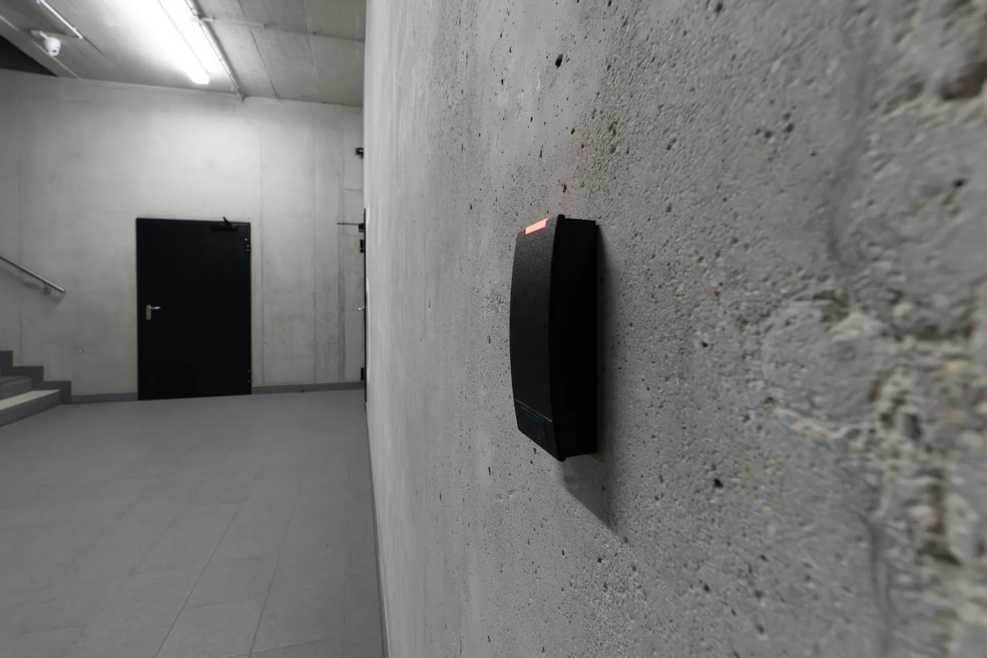 Access card reader